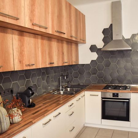 Foter Apartman Kiskunhalas Exterior foto